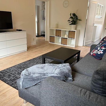Ferienwohnung Flatin Erbjuder Laegenheter I Soedra Stockholm Exterior foto