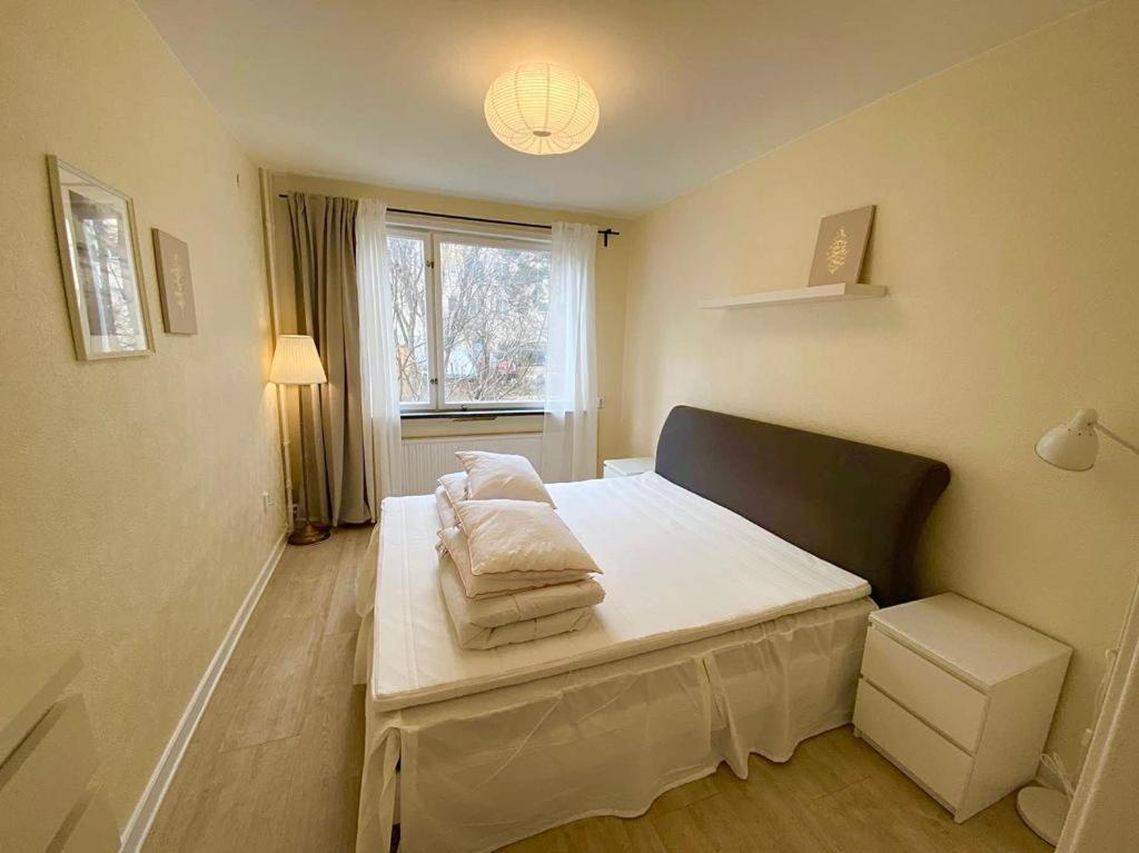 Ferienwohnung Flatin Erbjuder Laegenheter I Soedra Stockholm Exterior foto