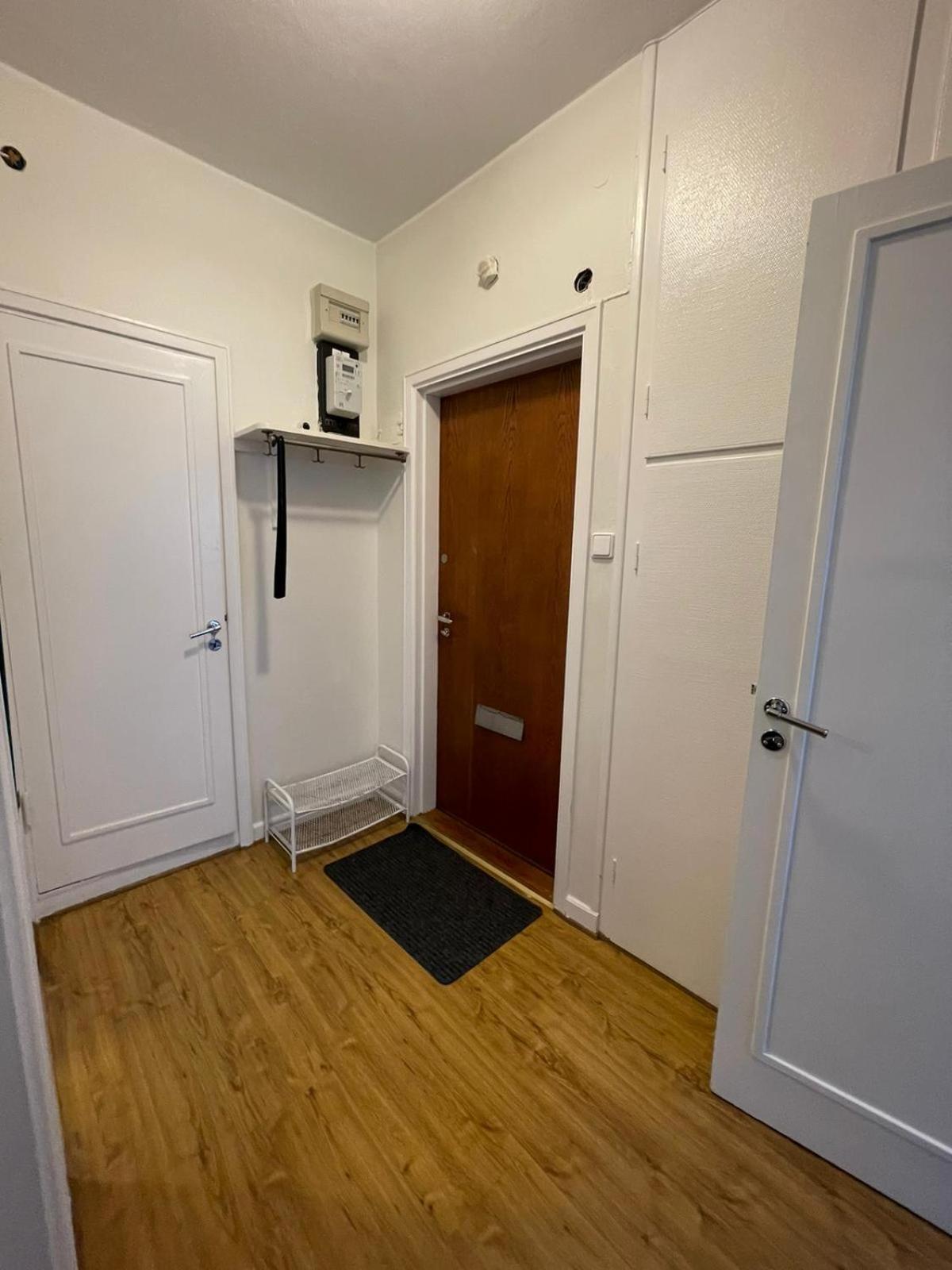 Ferienwohnung Flatin Erbjuder Laegenheter I Soedra Stockholm Exterior foto