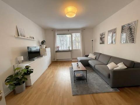 Ferienwohnung Flatin Erbjuder Laegenheter I Soedra Stockholm Exterior foto