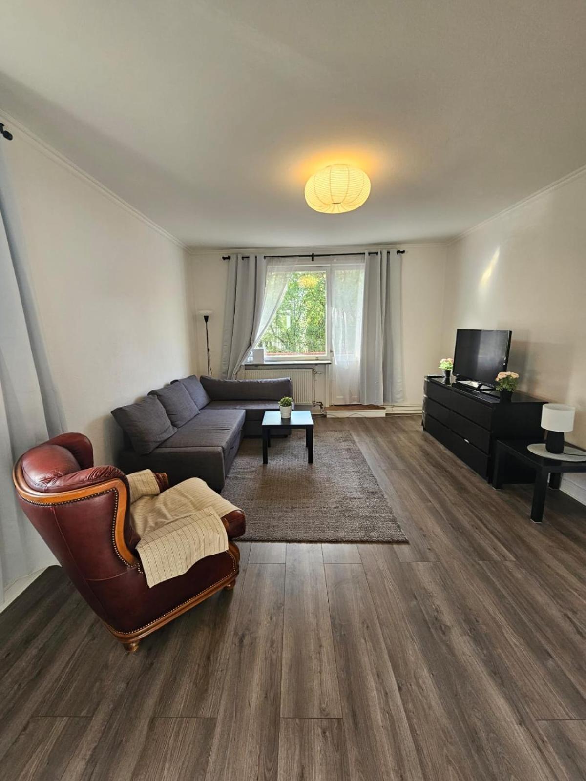 Ferienwohnung Flatin Erbjuder Laegenheter I Soedra Stockholm Exterior foto